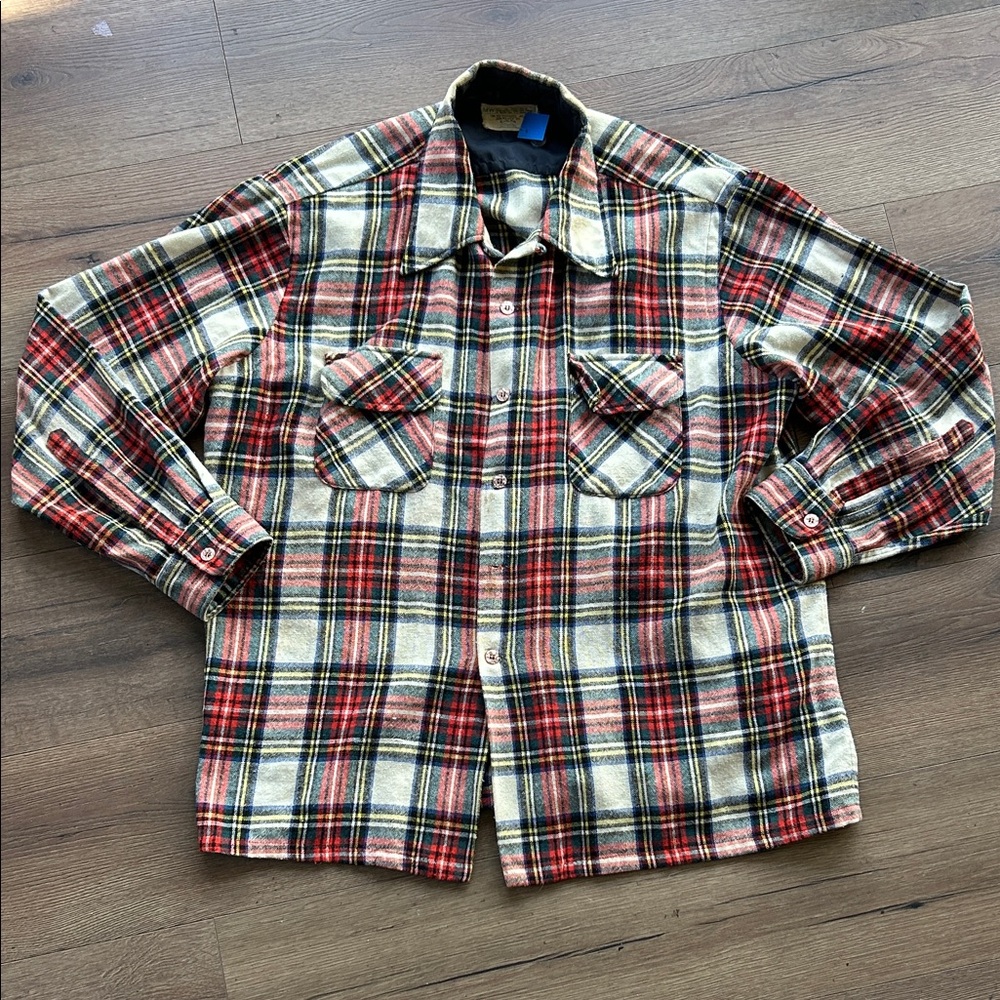 100% WOOL Red and Black Plaid Long Sleeve Shirt